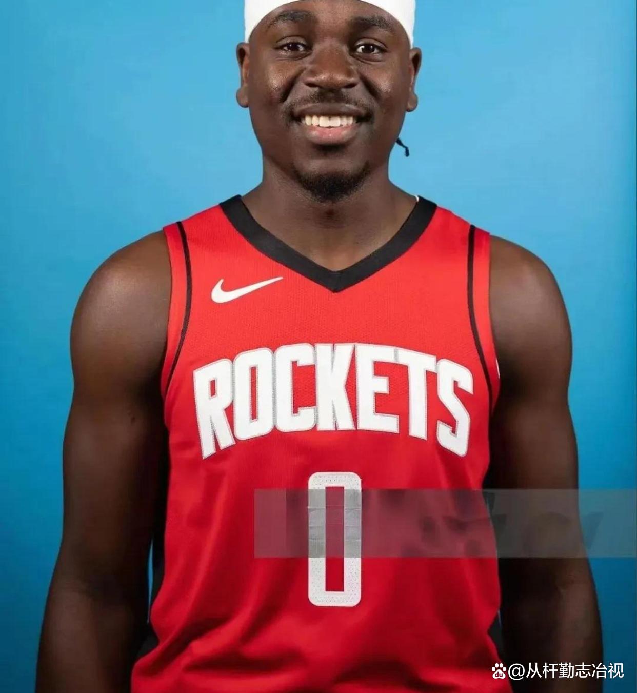 爱游戏体育-鹈鹕逆转青岛队，霍勒迪刷新纪录