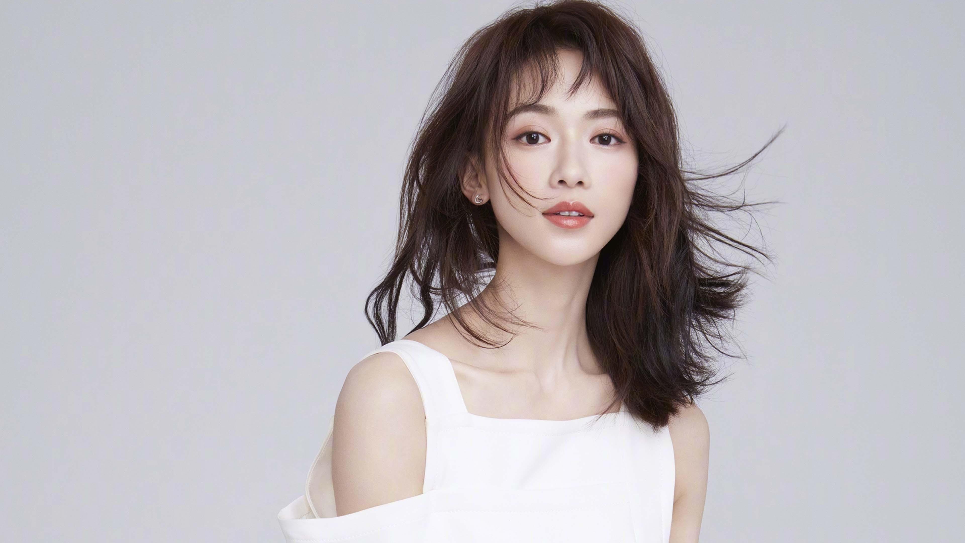 爱游戏官网-当风城玫瑰绽放东方，拉文狂砍38分，公牛表演赛力克四川队背后的篮球对话