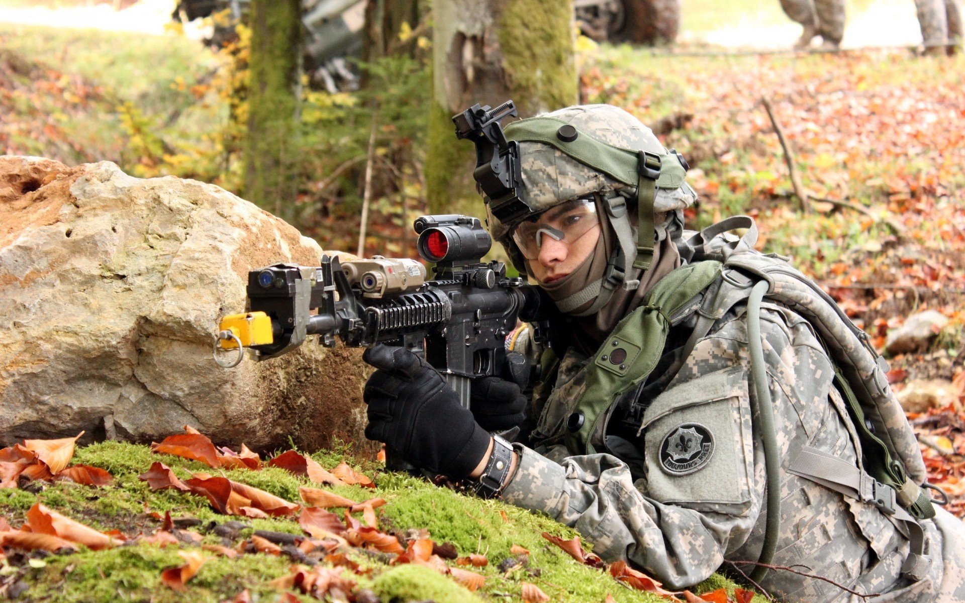 青训逆袭！维斯塔潘的卫星舰队，如何击沉雷诺的航母？