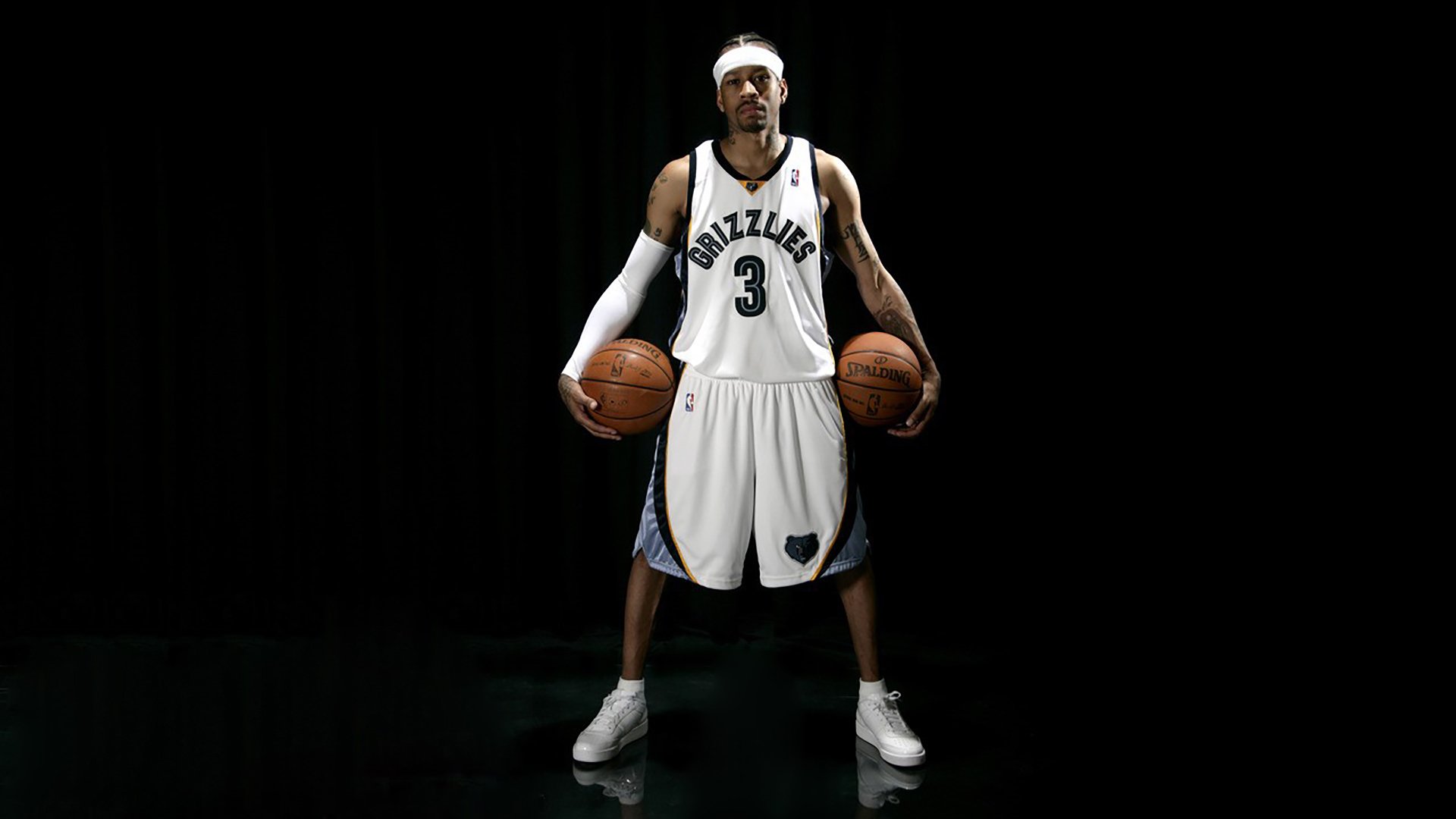 爱游戏官方-绿茵双面镜，格纳布里的爆发与伊朗的绝境重生