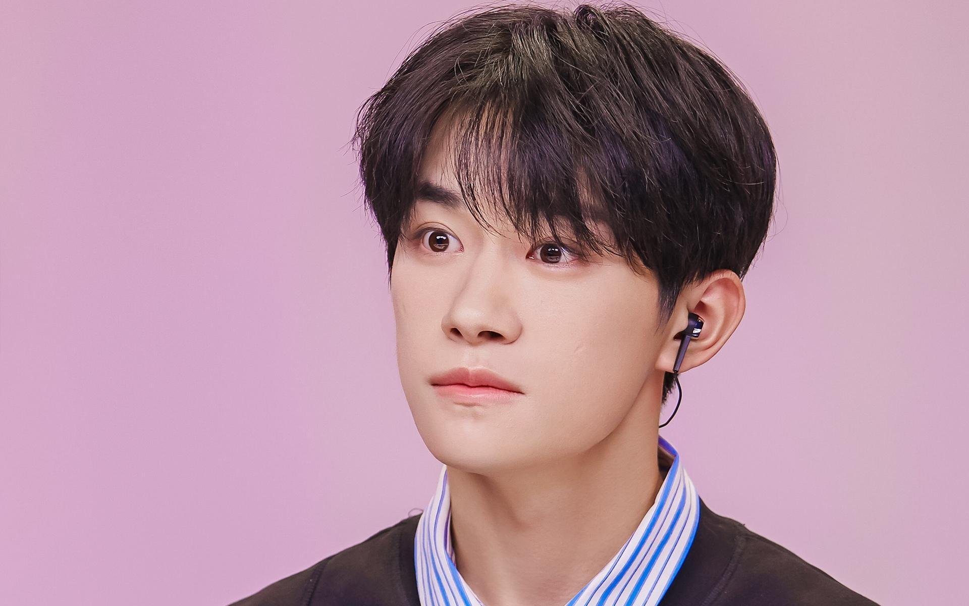 青春风暴颠覆足坛！巴黎梦碎丹麦之夜，18岁加维诠释何为关键先生