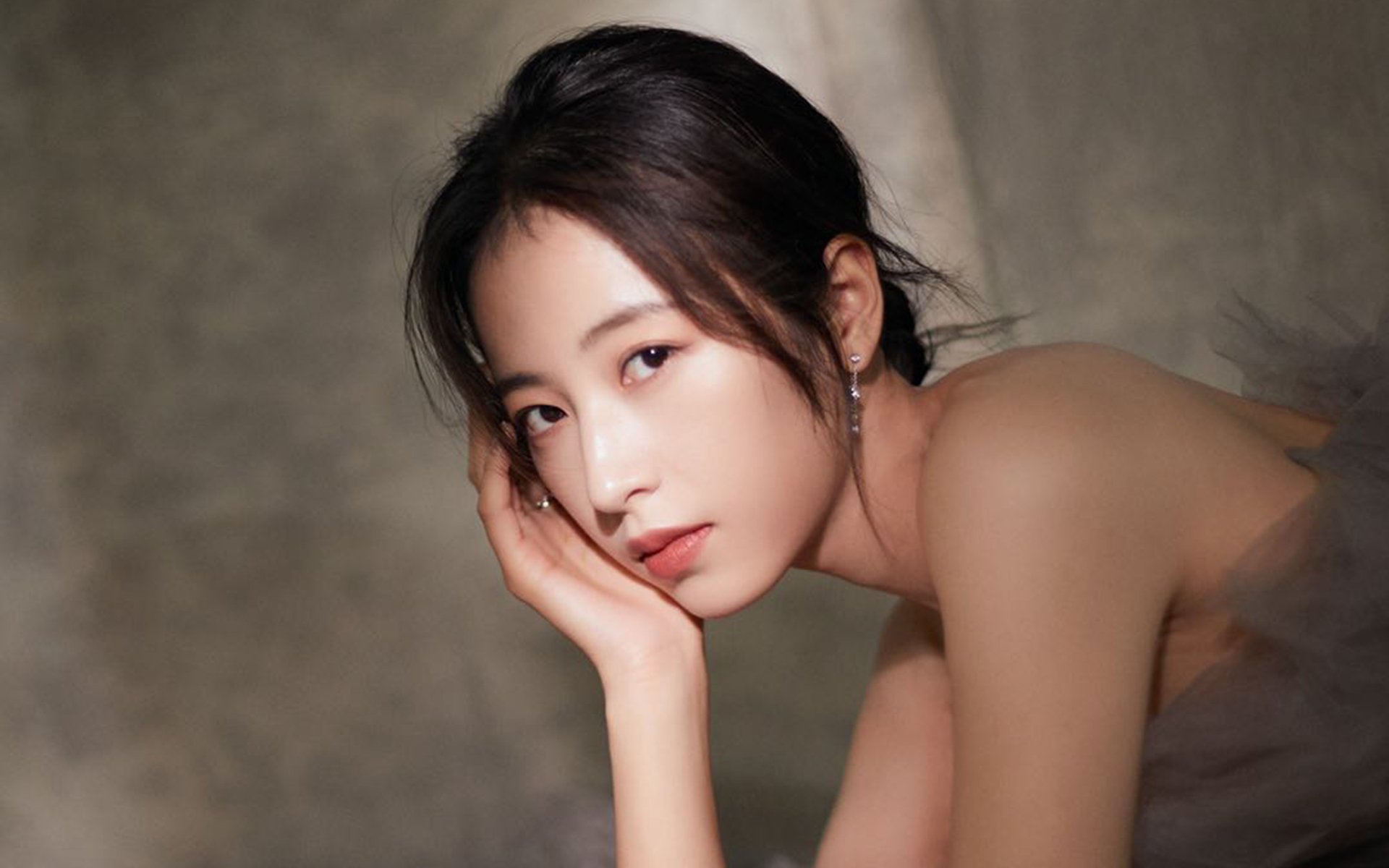 爱游戏在线-绝杀者诞生！杰伦·格林抢断绝平+压哨三分，用一记致命一击宣告时代更替