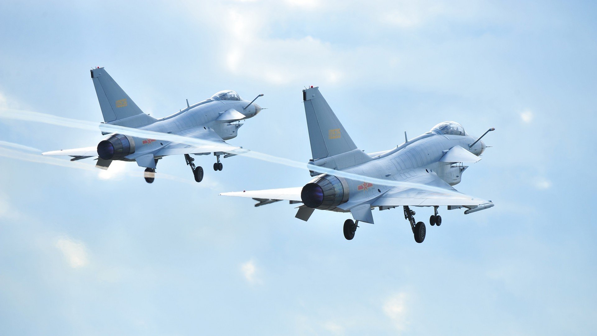 爱游戏下载-铁骑踏碎麦城，当绿茵对决映照篮球场的冲锋